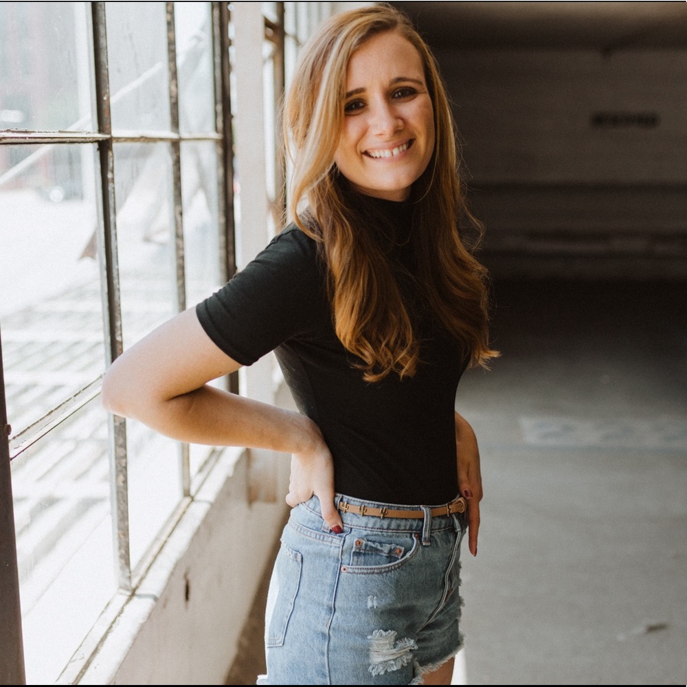 Meet your Posher, Laura